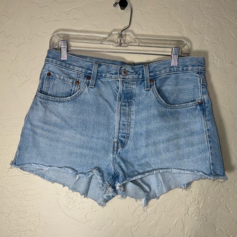 Levi’s 501 light wash button fly cut off shorts